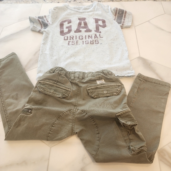 GAP, BOYS SIZE SMALL marled blue vintage vibe t-shirt with striped sleeve. - Picture 4 of 5